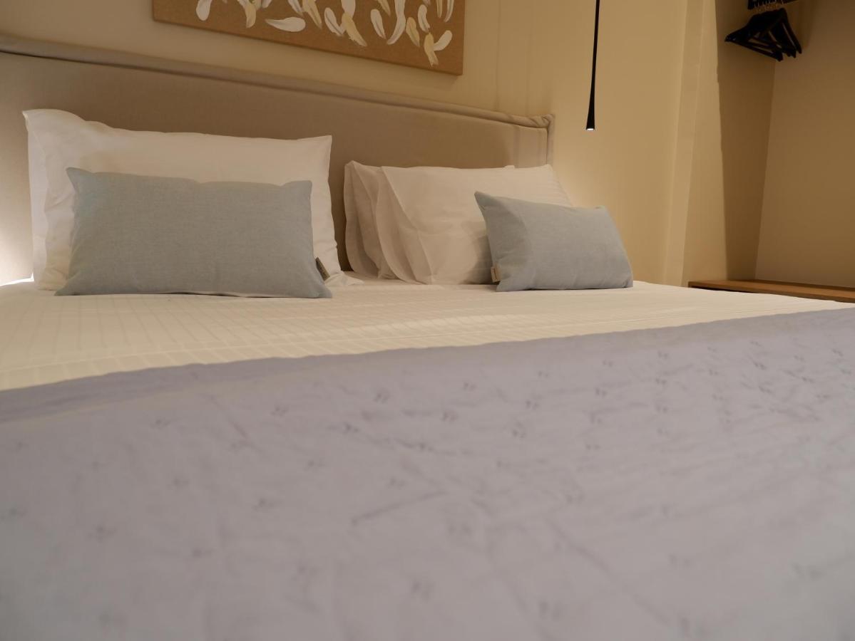 Kaiser Luxury Suites Achílleion Buitenkant foto