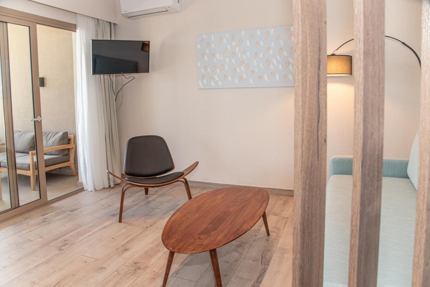 Kaiser Luxury Suites Achílleion Buitenkant foto